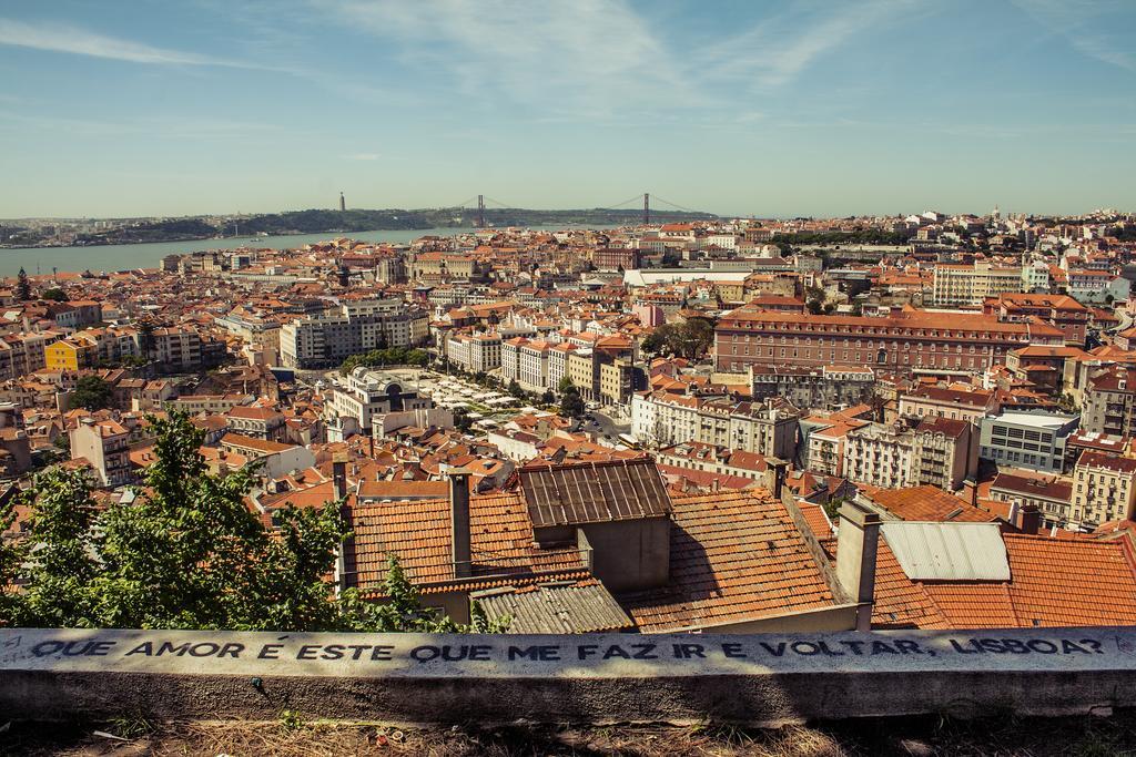 New Bright And Cozy Apartment In Graca Lisboa Exteriör bild